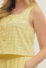 Load image into Gallery viewer, Tops Everly | Eyelet Sleeveless Top in Lemon
