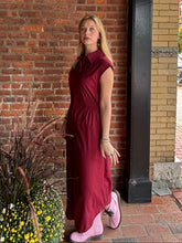 Load image into Gallery viewer, Dresses Anita |  Burgundy Sleeveless Linen Shirt Dress
