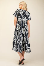 Load image into Gallery viewer, Dresses Rowan | Boho Floral Midi Dress Black
