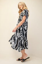 Load image into Gallery viewer, Dresses Rowan | Boho Floral Midi Dress Black
