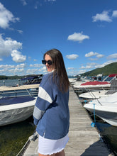 Load image into Gallery viewer, Sweatshirt Blue Lagoon | Rugby Sweatshirt
