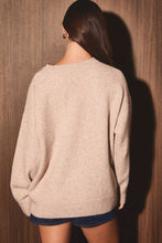 Load image into Gallery viewer, "BEAR WITH SALMON" GRAPHIC LONG SLEEVE CREW NECK SWEATER: TAUPE / L
