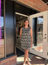 Load image into Gallery viewer, Dresses Chamomile Hills Mini Shift Dress | Black Daisy Aline
