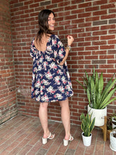 Load image into Gallery viewer, Dresses Bella | Floral Puff Sleeve Babydoll Dress | Navy
