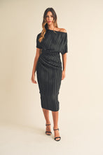 Load image into Gallery viewer, Dresses Cynthia | Black | One shoulder pleated midi dres
