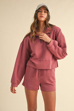 Load image into Gallery viewer, Sweatshirt Lauren | Mock Neck Half Zip | RED
