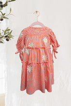 Load image into Gallery viewer, Dresses Izzy | Youth| Gingham Orange Daisy
