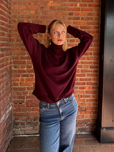 Load image into Gallery viewer, Sweater Maddie | Scuba Ribbed Mock Neck

