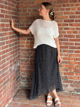 Load image into Gallery viewer, Bottoms Polka Dot Flowy skirt | Black
