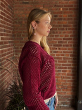 Load image into Gallery viewer, Sweater Bonnie | Wine Crochet Cardigan
