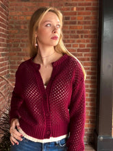 Load image into Gallery viewer, Sweater Bonnie | Wine Crochet Cardigan
