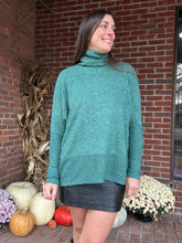 Load image into Gallery viewer, Sweater Chloe Cozy Sweater | Green
