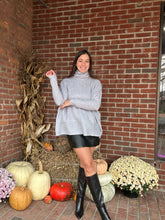 Load image into Gallery viewer, Sweater Chloe Cozy Sweater | Grey

