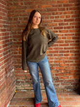 Load image into Gallery viewer, Sweater Ethan | Dark Olive Knit Sweater
