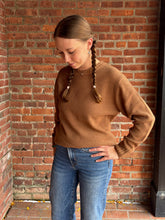 Load image into Gallery viewer, Sweater Ethan | Deep Camel Knit Sweater
