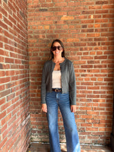 Load image into Gallery viewer, Sweater Patsy | Jade Cardigan
