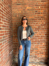 Load image into Gallery viewer, Sweater Patsy | Jade Cardigan

