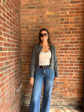 Load image into Gallery viewer, Sweater Patsy | Jade Cardigan
